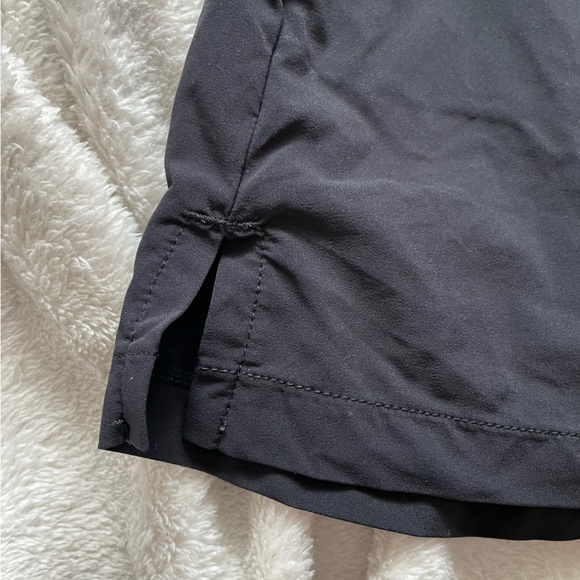 Nike Women’s Golf Skirt With Built in Shorts and Pockets - Picture 2 of 6